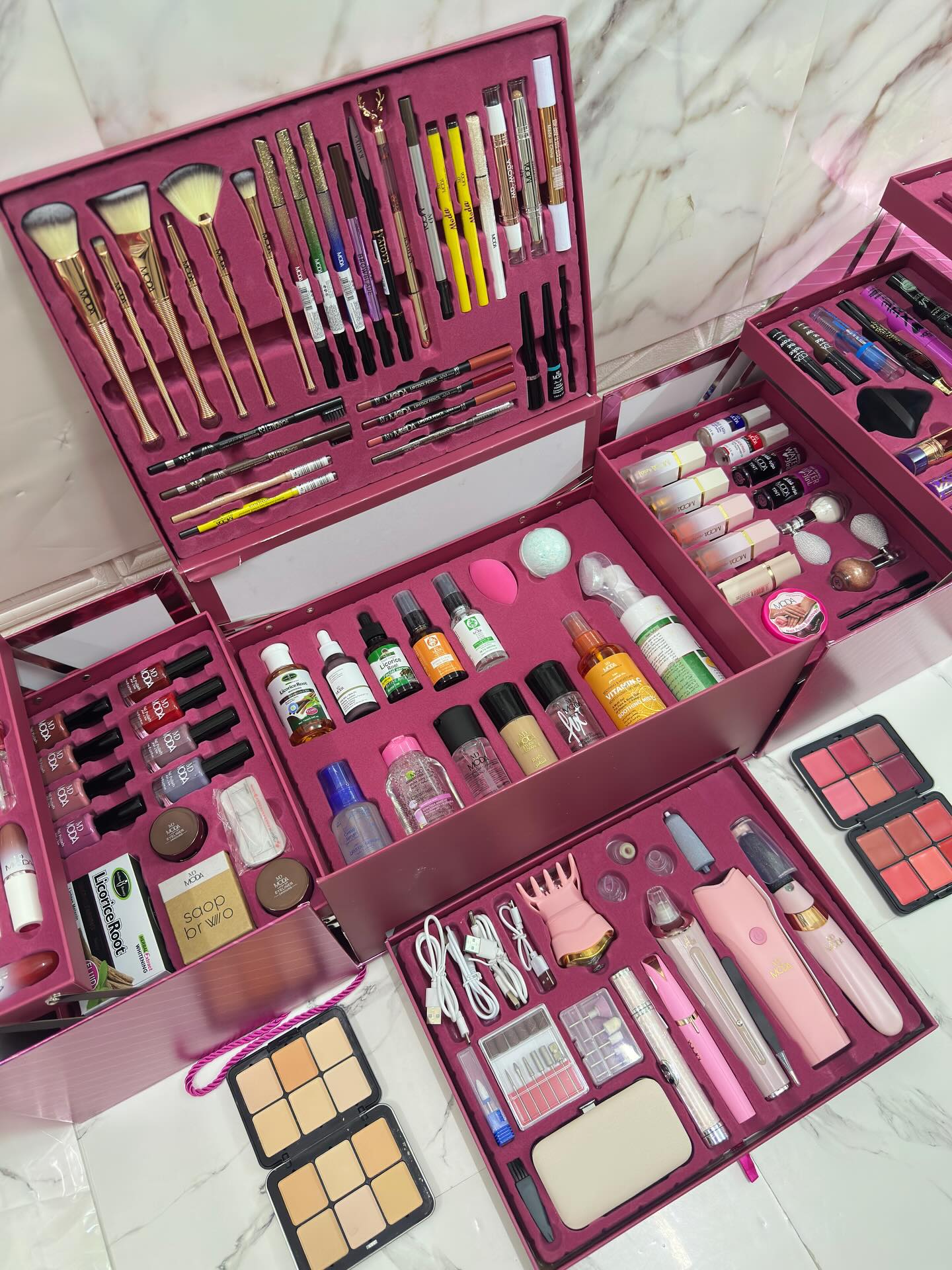 Ultimate Deluxe Bridal Vanity Makeup Trunk Set