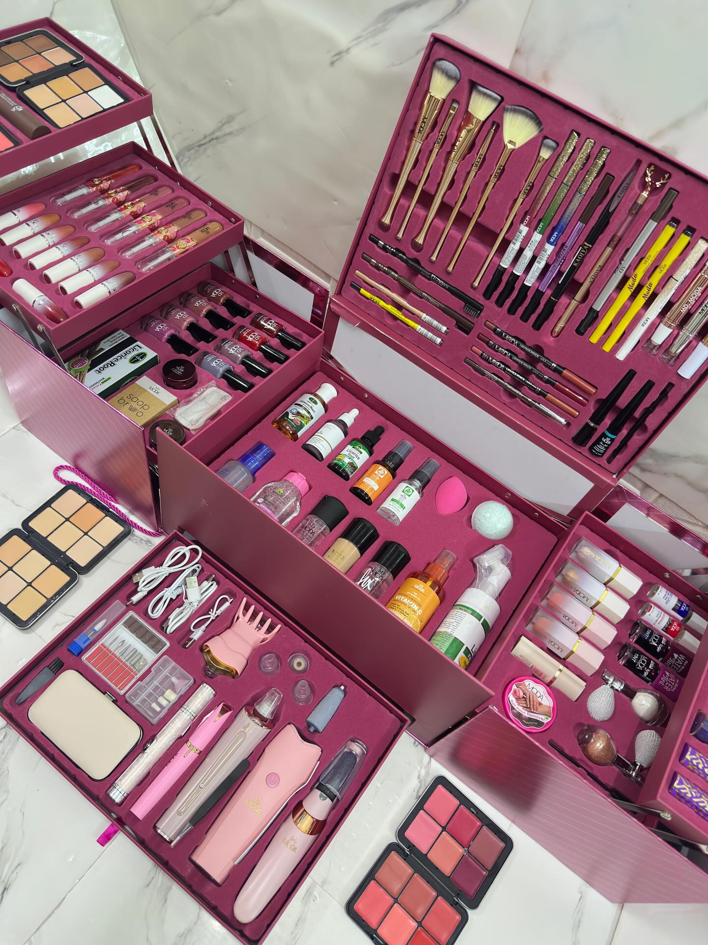 Ultimate Deluxe Bridal Vanity Makeup Trunk Set image 2