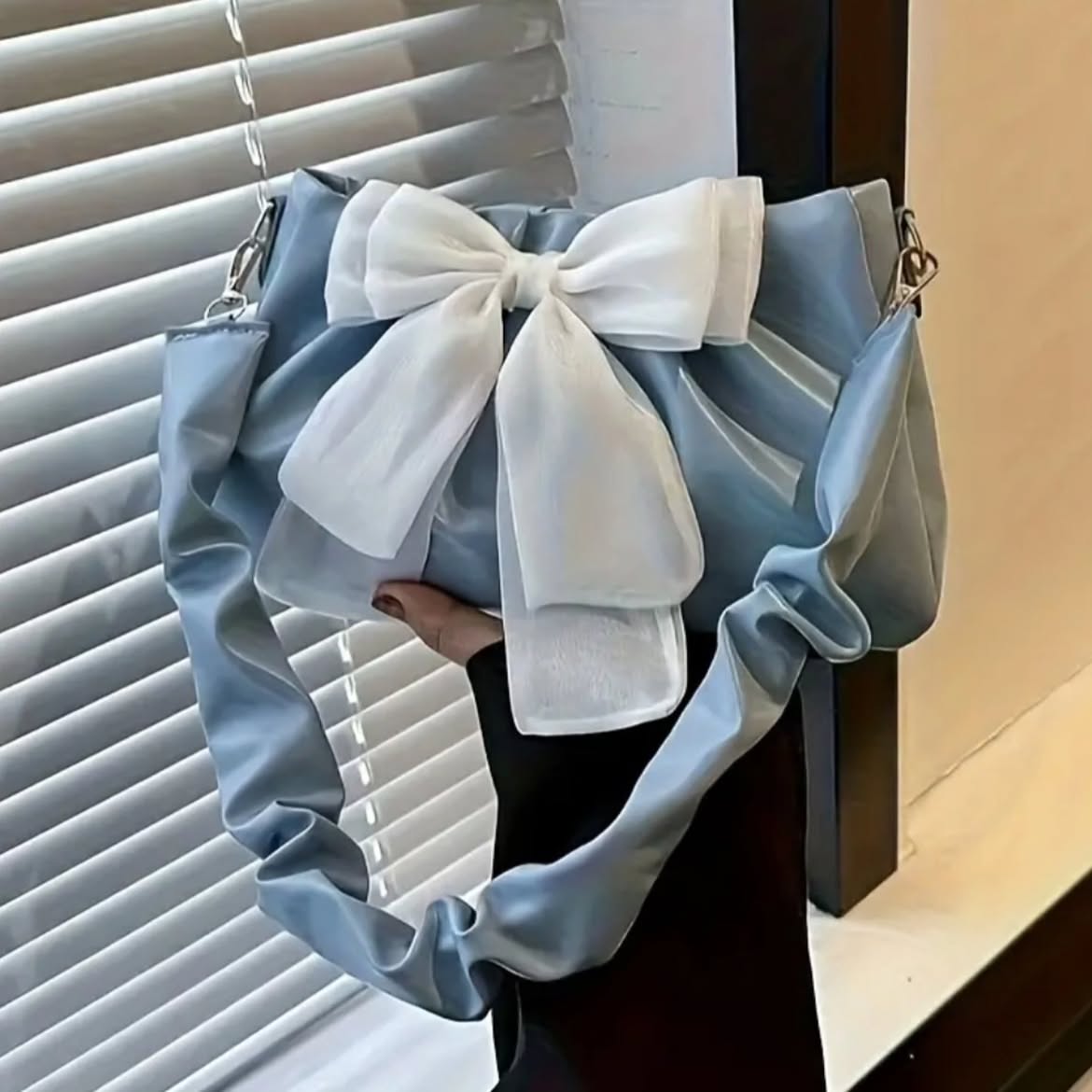 Women's Bow Accent Ruched Shoulder Bag image 2